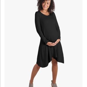 Ingrid & Isabel black maternity tee shirt dress